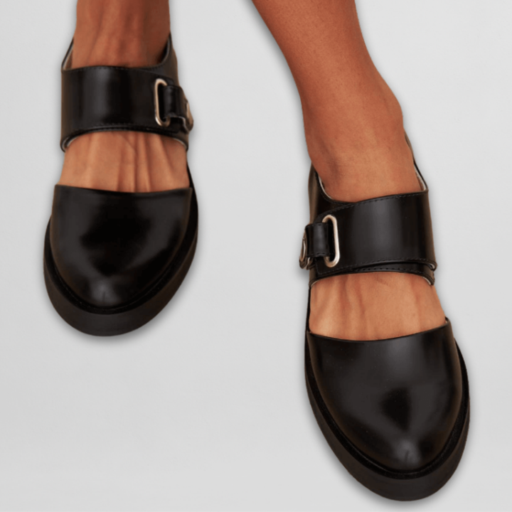 Women’s Mary Janes With Buckle
