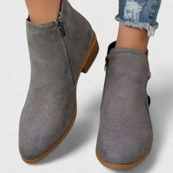 Women’s Sophisticated Boots With Premium Comfort