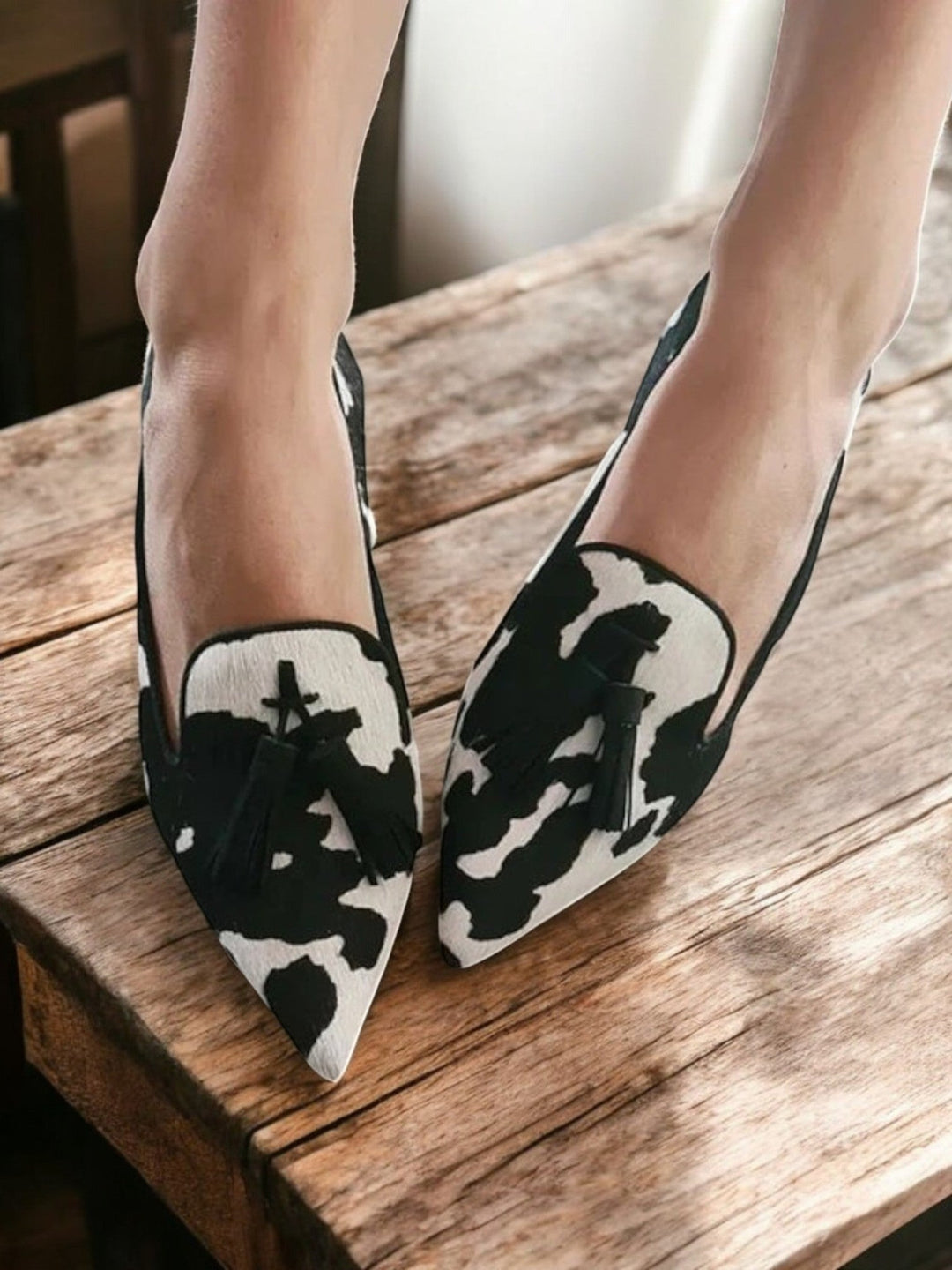 Women’s Sophisticated Loafers With Pointed Toe Cap