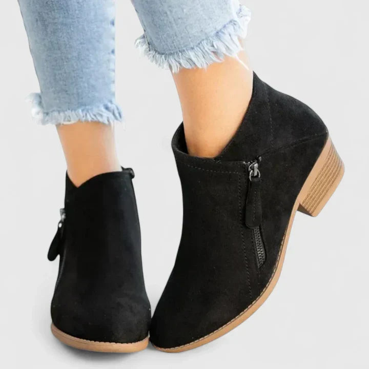 Women’s Sophisticated Boots With Premium Comfort