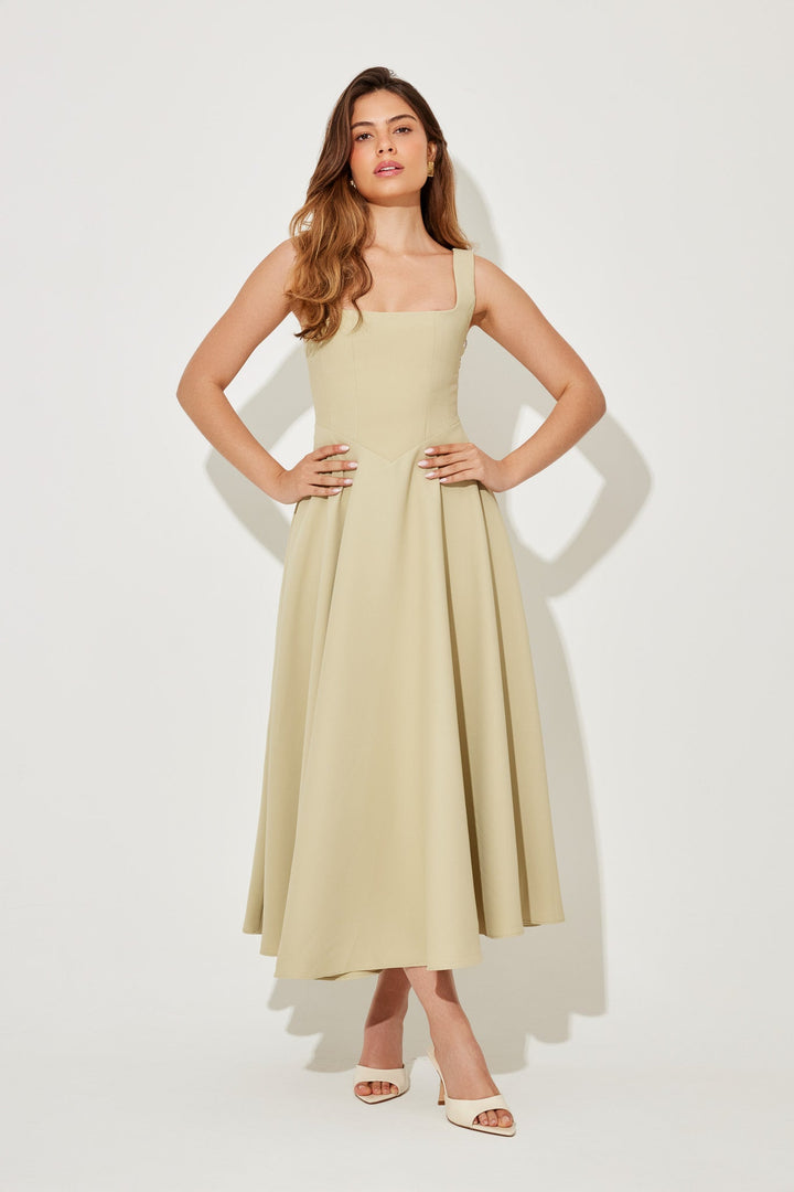 Women's Timeless Flowy Midi Dress