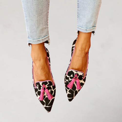 Women’s Sophisticated Loafers With Pointed Toe Cap