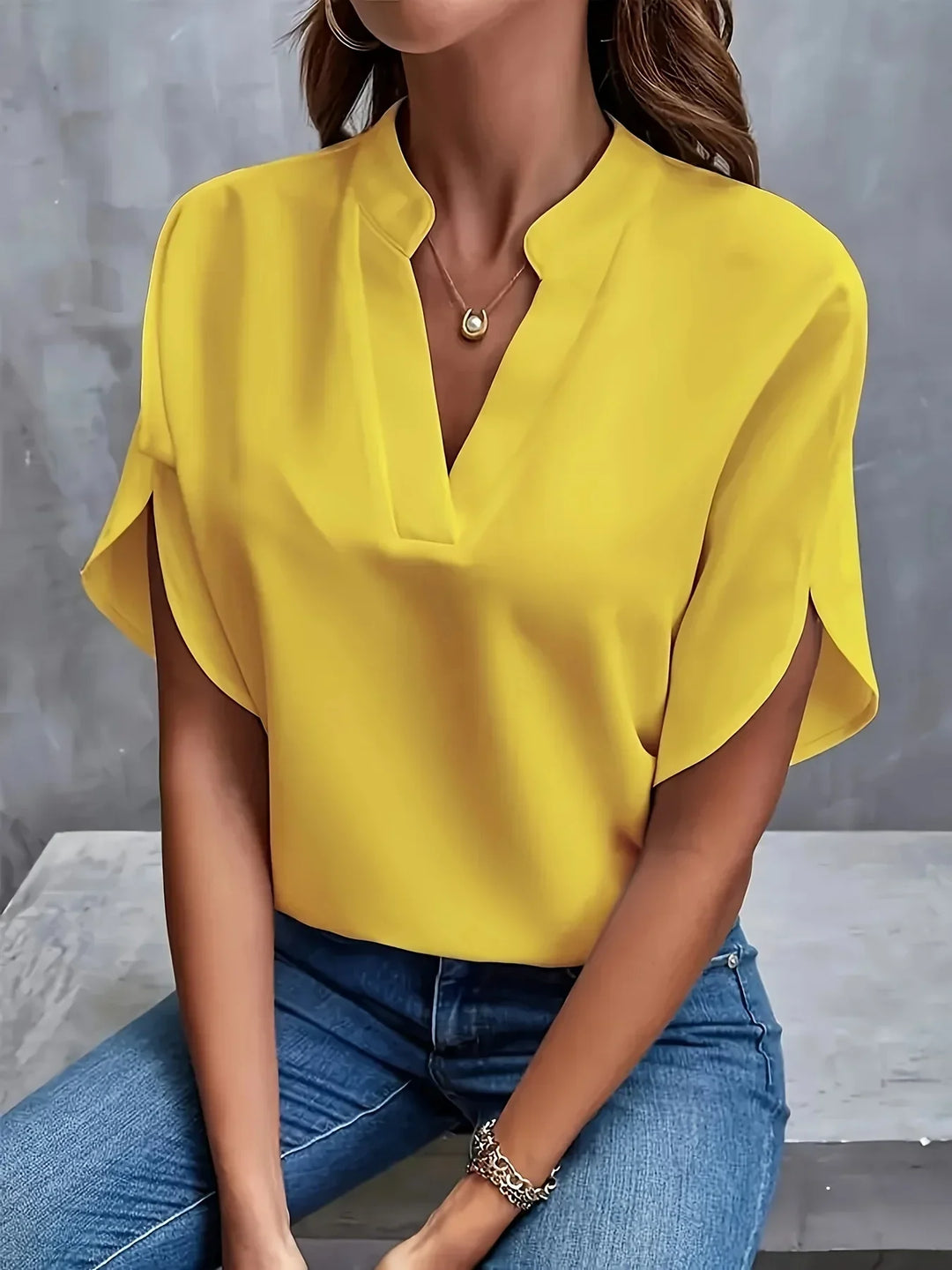Women's Sophisticated Blouse with Tailored Design